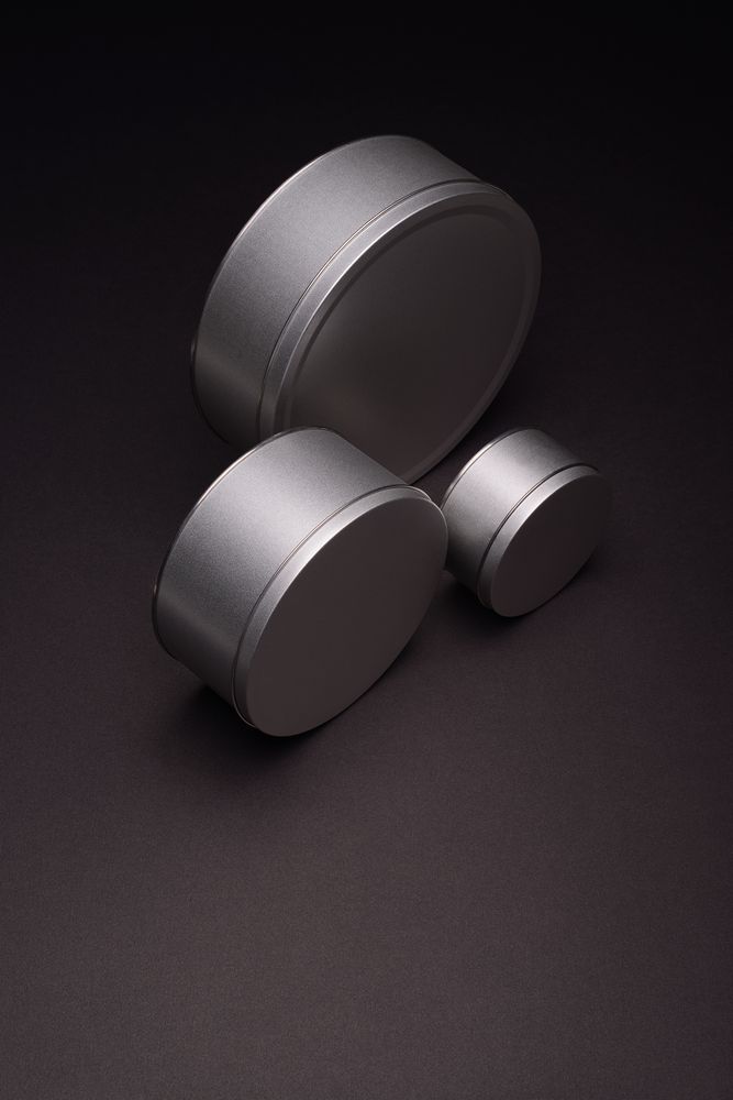 Коробка круглая, средняя, серебристая / Миниатюра WWW (1000)