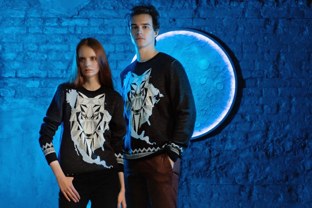 Джемпер Totem Wolf, черный / Миниатюра WWW (1000)