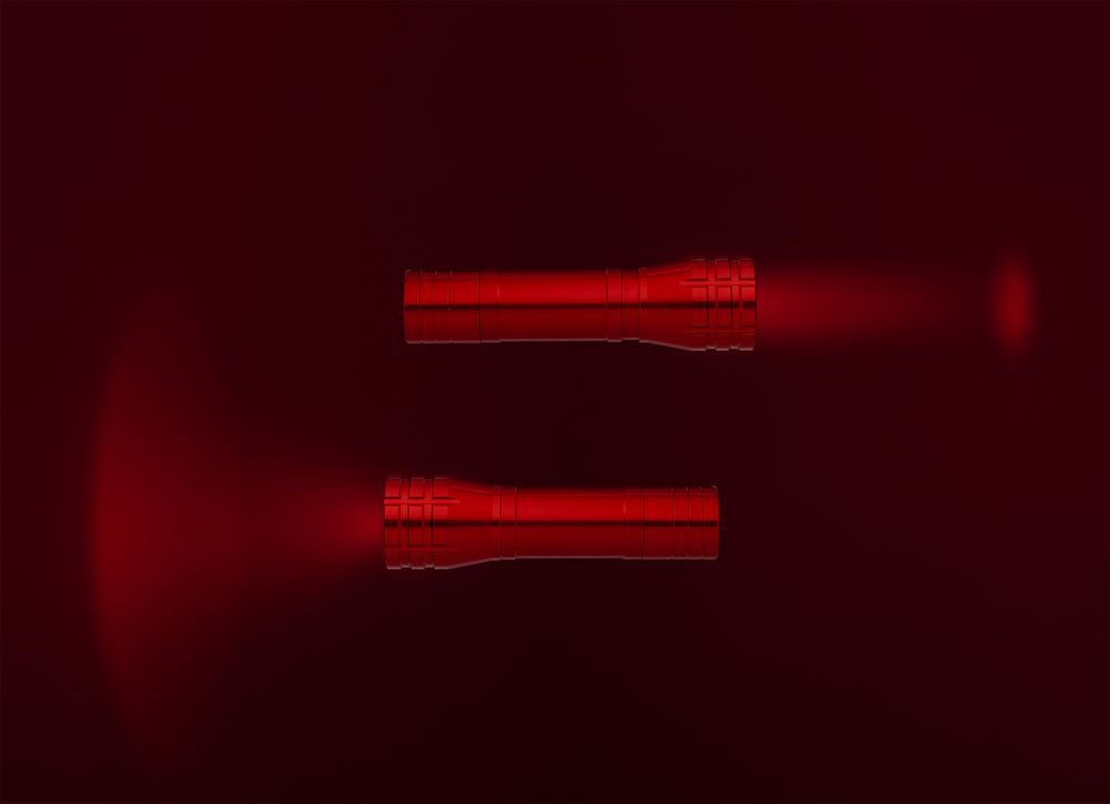 Фонарик с фокусировкой луча Beaming, красный / Миниатюра WWW (1000)