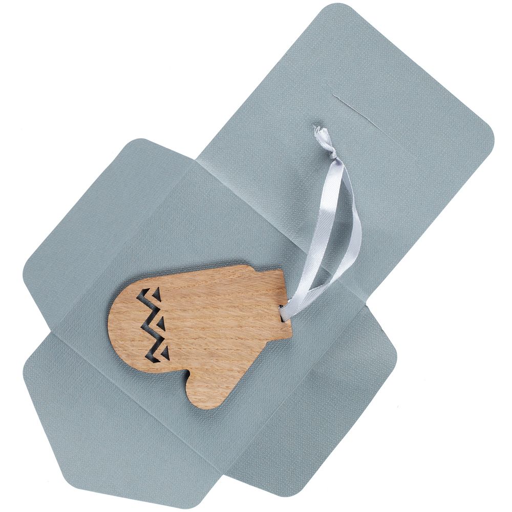 Деревянная подвеска Carving Oak, в форме варежки / Миниатюра WWW (1000)