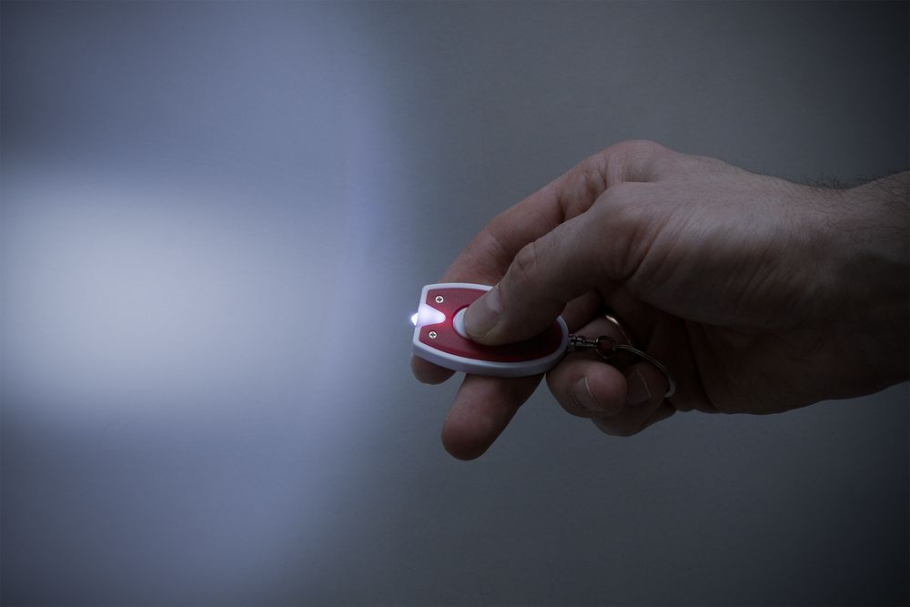 Брелок-фонарик Vivid, ver.2, красный с белым / Миниатюра WWW (1000)