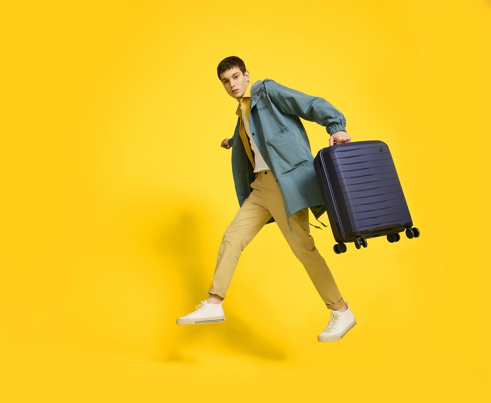 Чемодан Lightweight Luggage M, синий / Миниатюра WWW (1000)