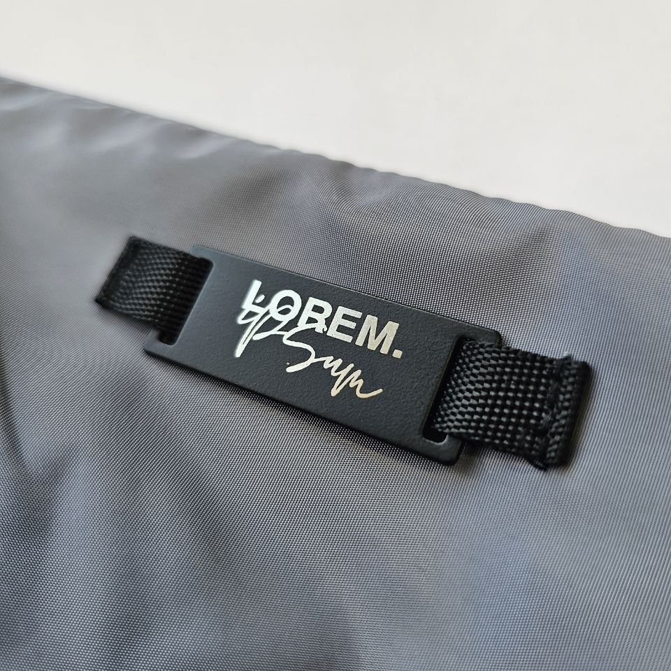 Шильдик металлический Kova, серый / Миниатюра WWW (1000)