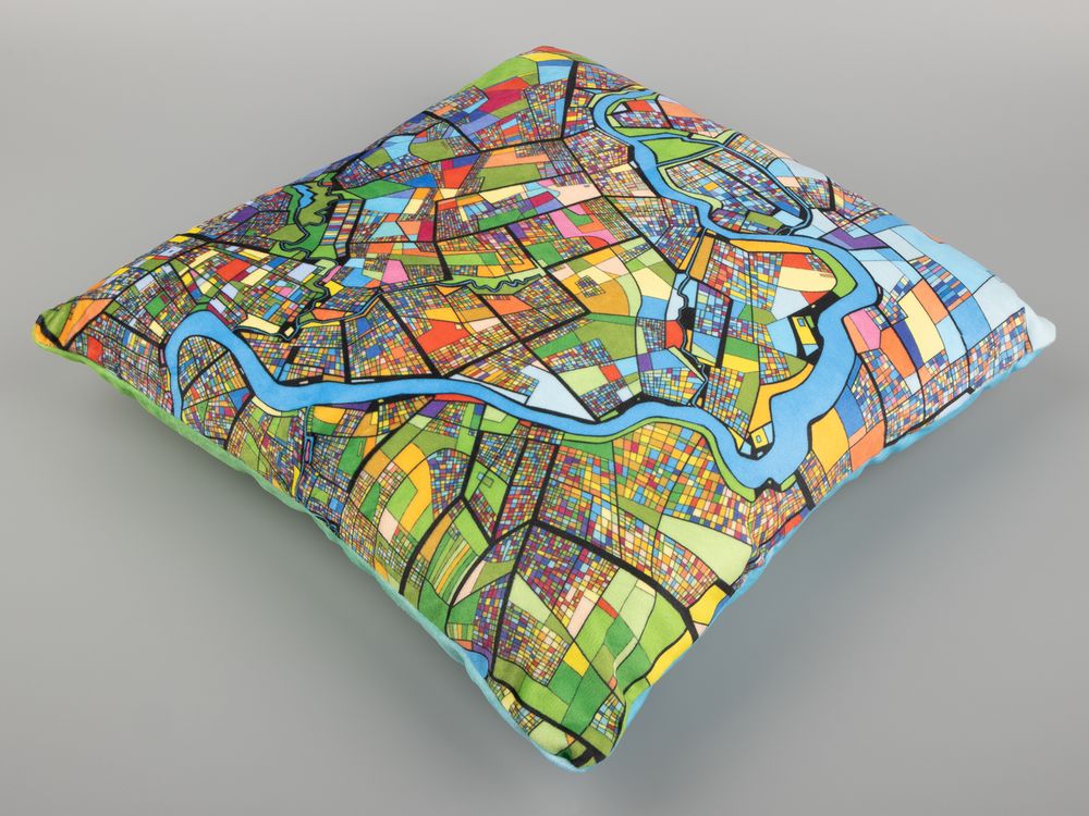 Подушка Pluche на заказ / Миниатюра WWW (1000)