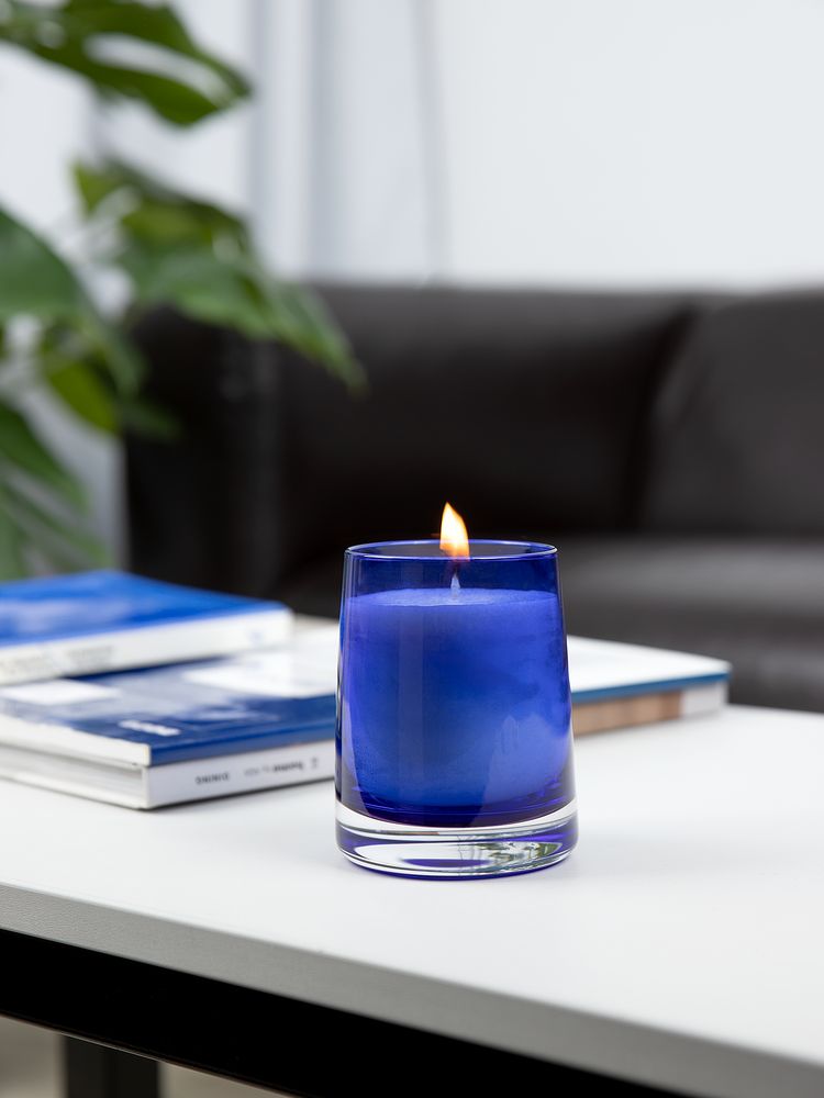 Ароматическая свеча Fragnola, пряная древесина и кардамон, темно-синяя / Миниатюра имиджевого (1000)