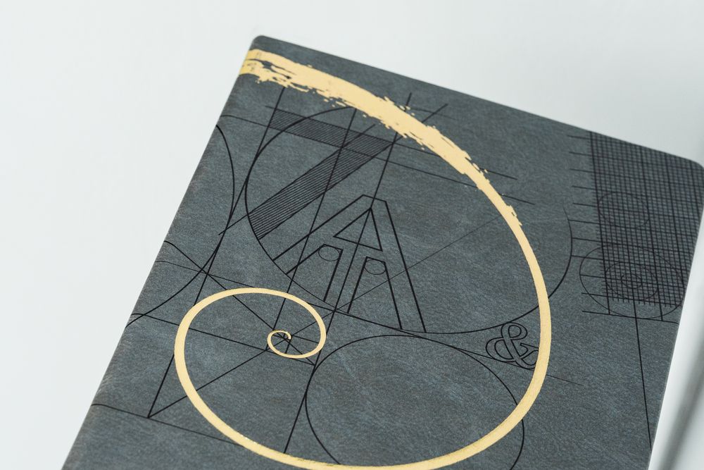 Ежедневник «Буквы-цифры», недатированный, серый / Миниатюра WWW (1000)