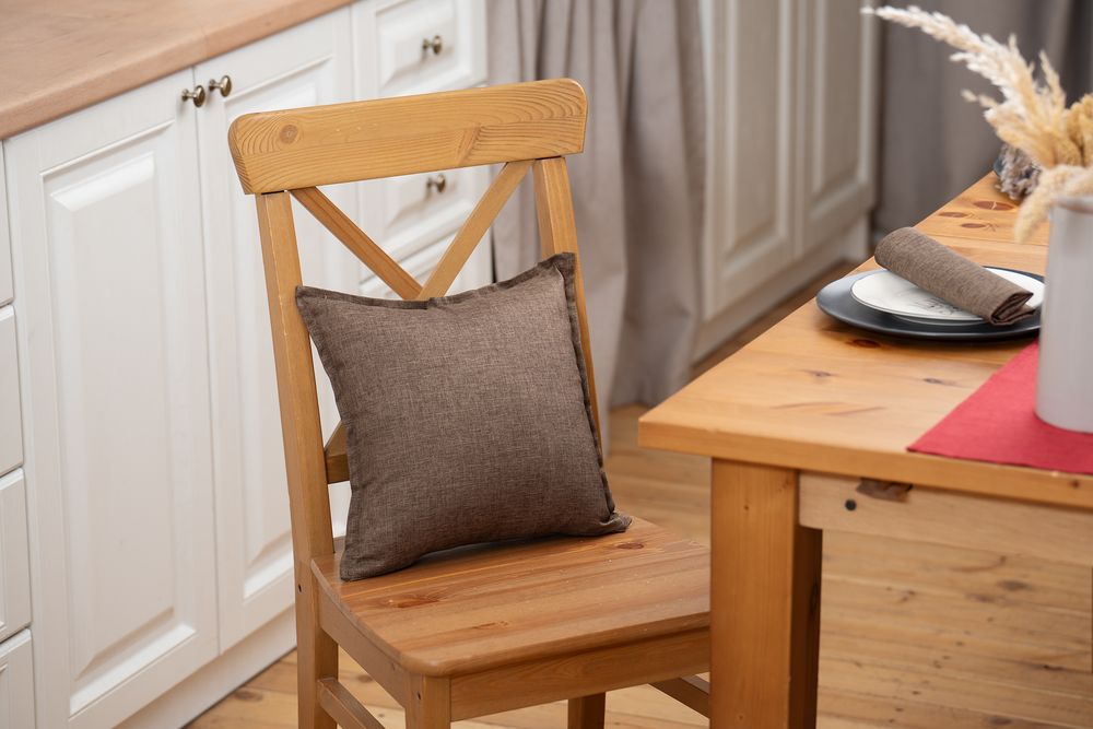 Наволочка Settle In, коричневая / Миниатюра WWW (1000)