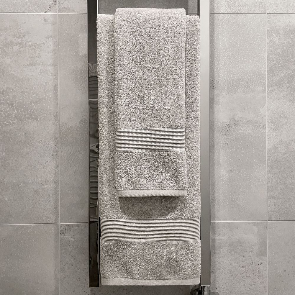 Полотенце махровое «Тиффани», большое, светло-серое (лунный рок) / Миниатюра имиджевого (1000)