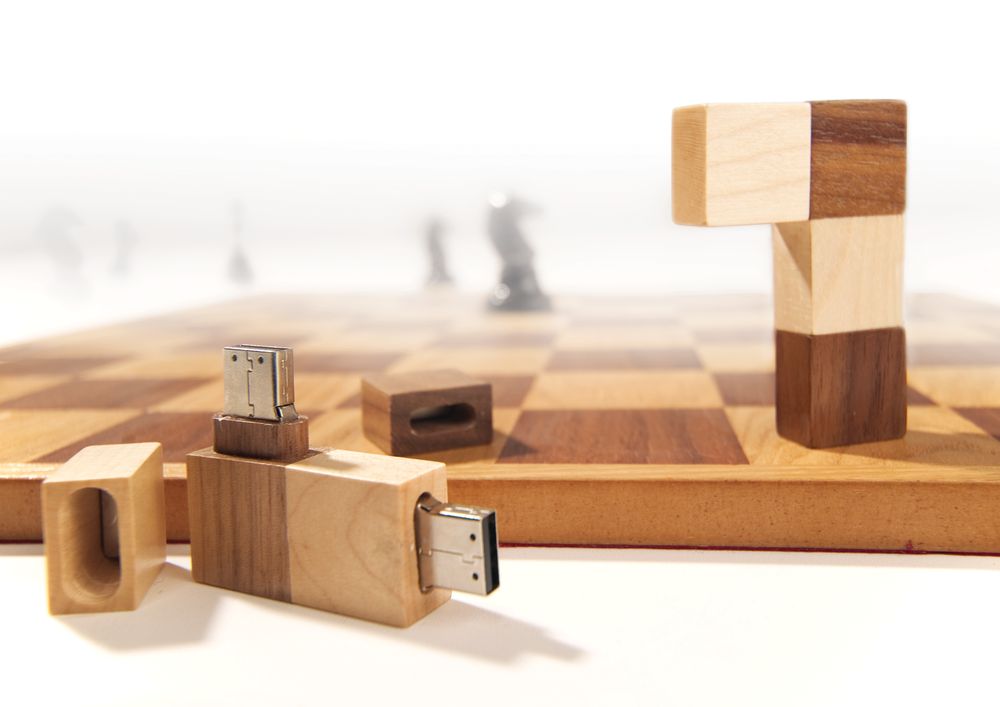 Флешка «Ход конем», 12 Гб / Миниатюра WWW (1000)